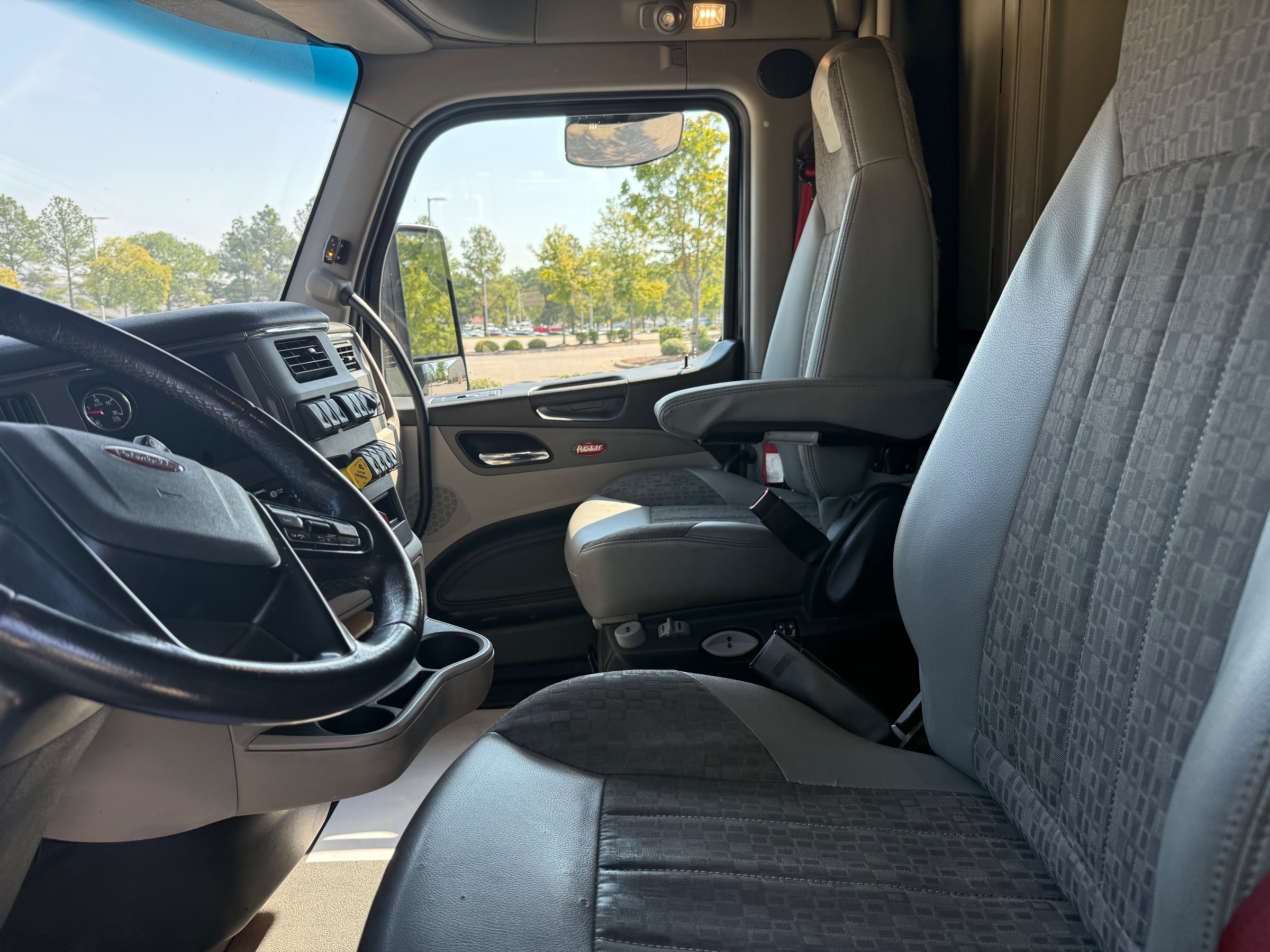 2022 Peterbilt 579