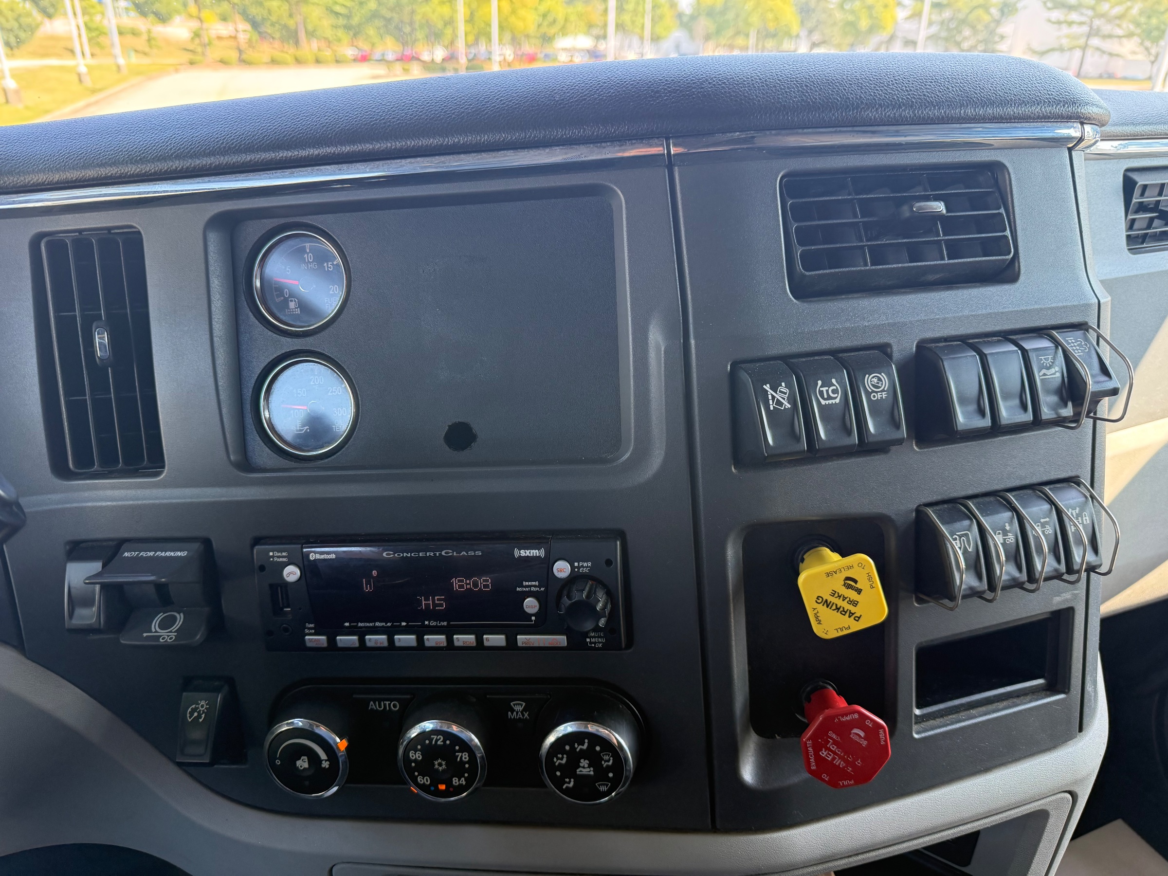 2022 Peterbilt 579