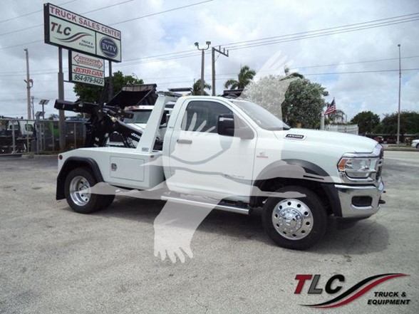 2024 Ram Slt