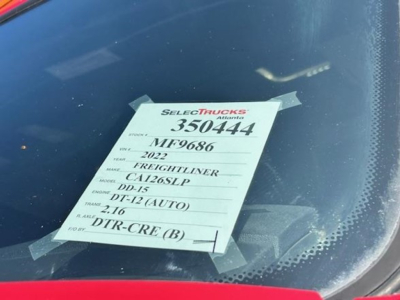 Truck windscreen with listing tag showing stock number 350444, 2022 Freightliner Cascadia 126, CA126SLP, DD-15, 2.16, DTR-CRE (B).