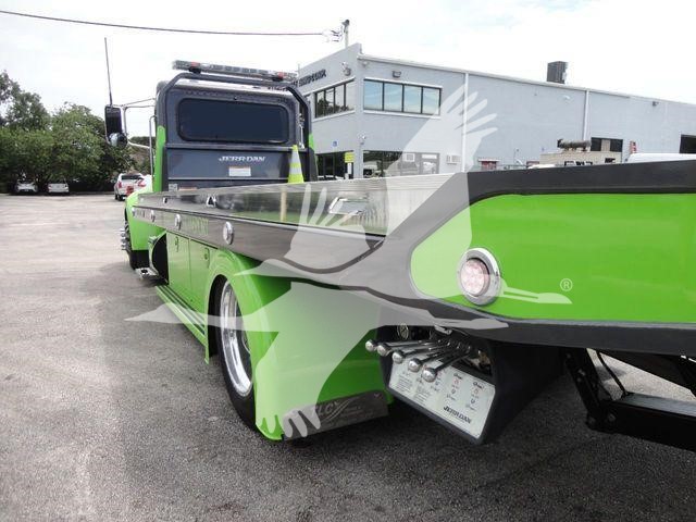 2020 Peterbilt 337