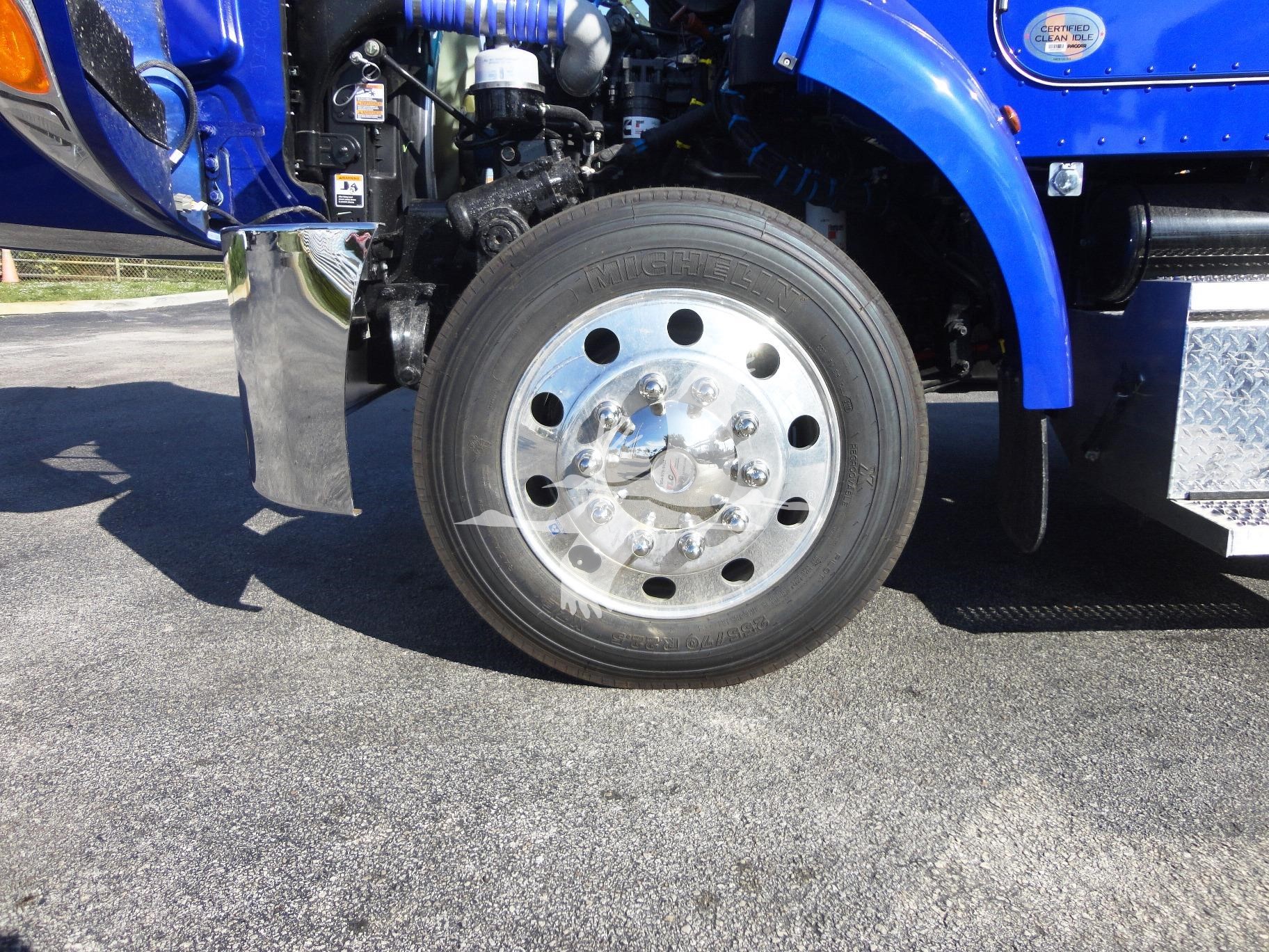 2022 Peterbilt 337