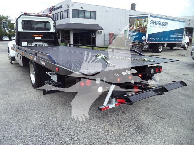 2019 Peterbilt 337