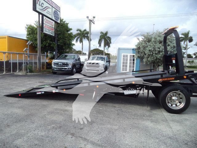 2019 Peterbilt 337