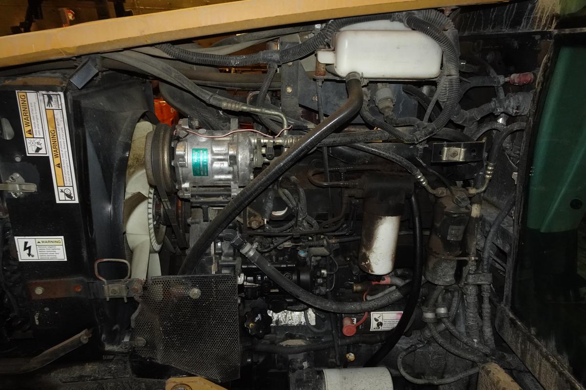 2008 Challenger MT455B