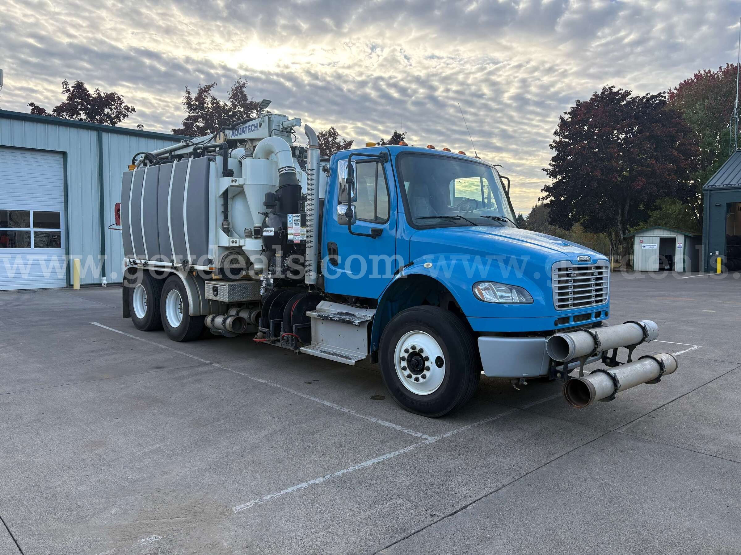 2016 Freightliner M2 106