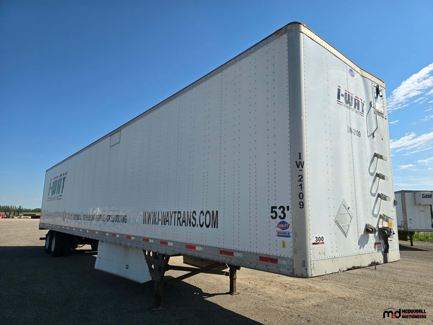 53' tandem dry van trailer showing 2020 Utility 4000D-X, VIN 1UYVS2537M7207515, side text reading MD equipment, rear doors, tandem axles.