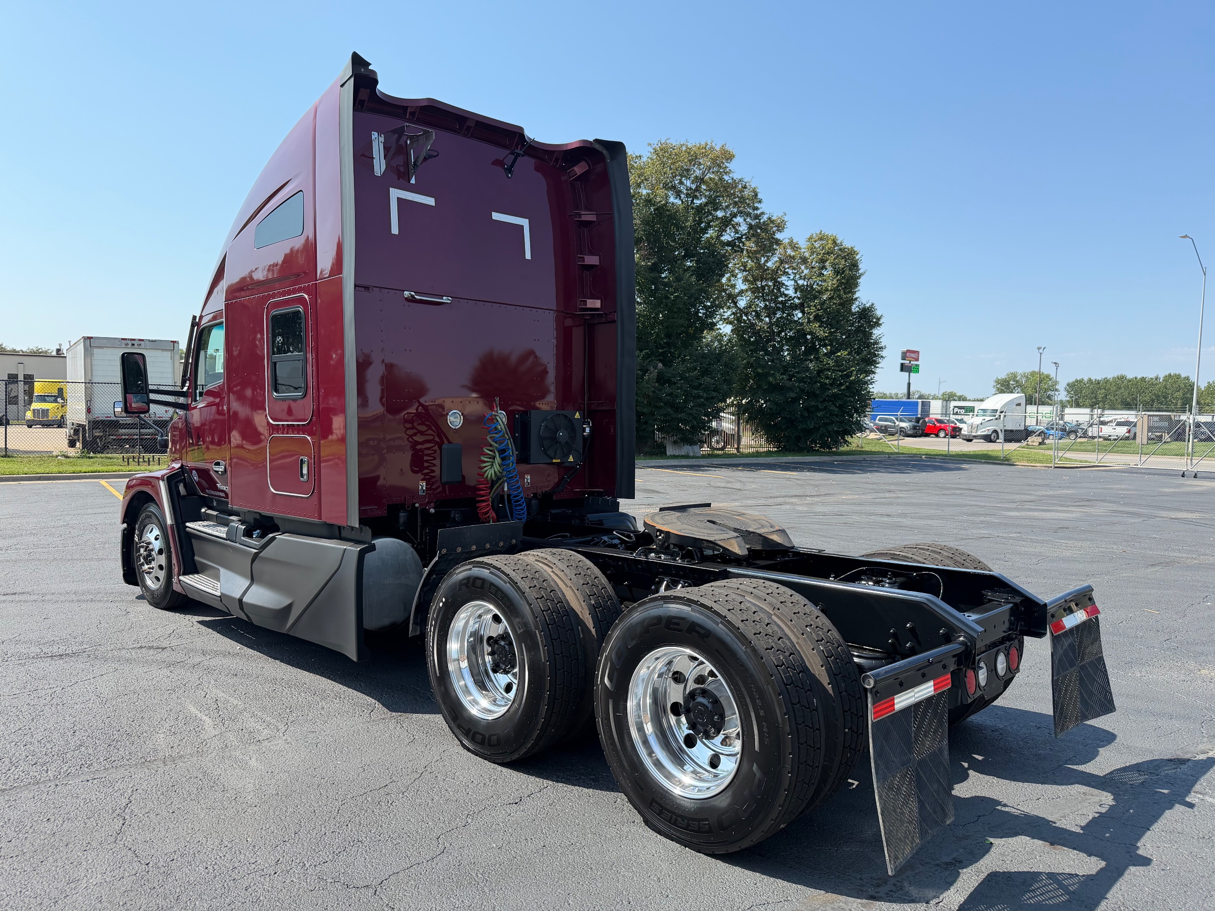 2022 Kenworth T680