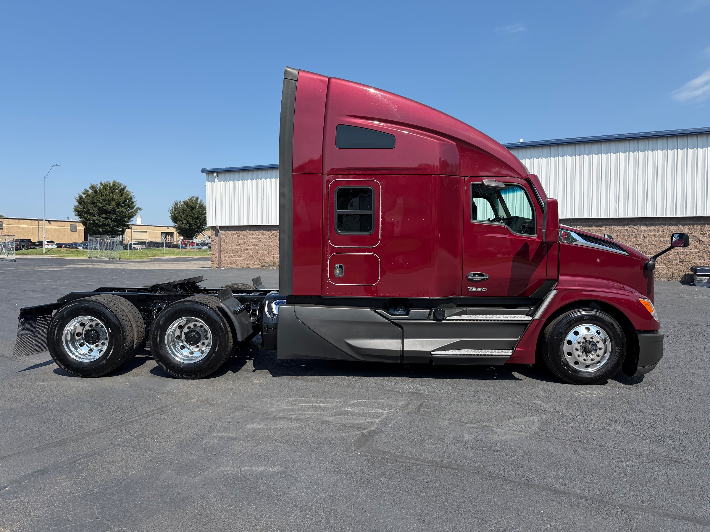 2022 Kenworth T680