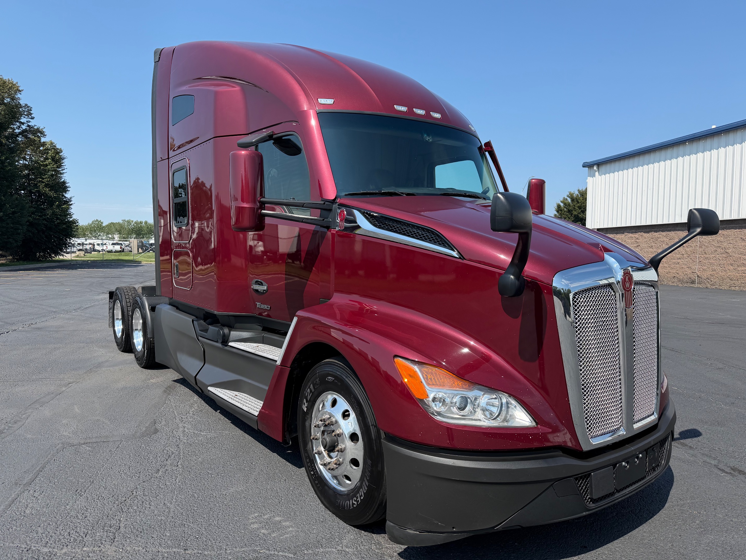 2022 Kenworth T680