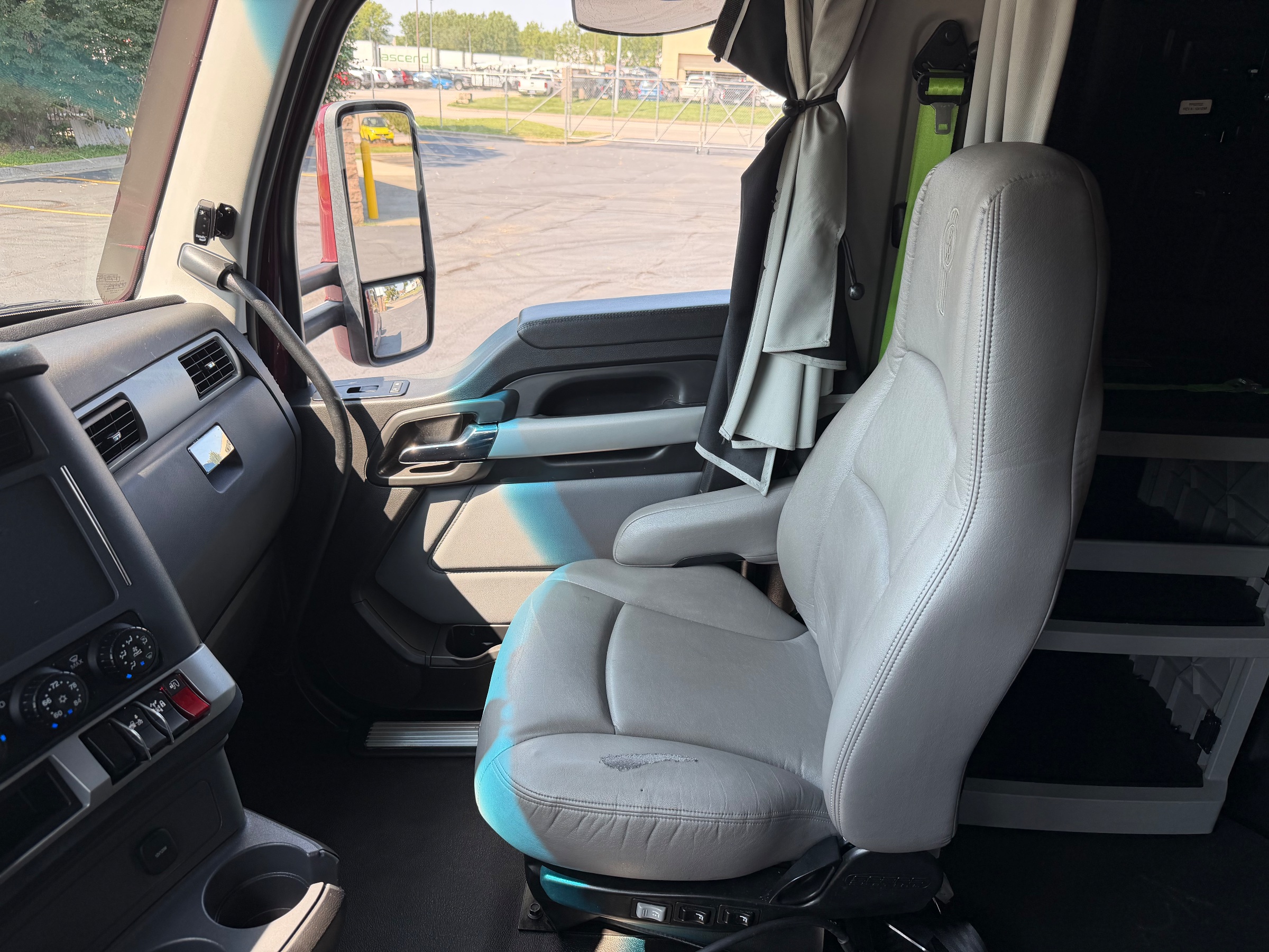 2022 Kenworth T680