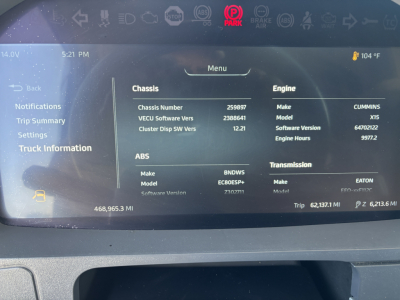 Dashboard screen showing truck information: Chassis, Engine, ABS, and transmission details for a 2023 Kenworth T680; includes Make Cummins, Model, Software Version, Trip data.