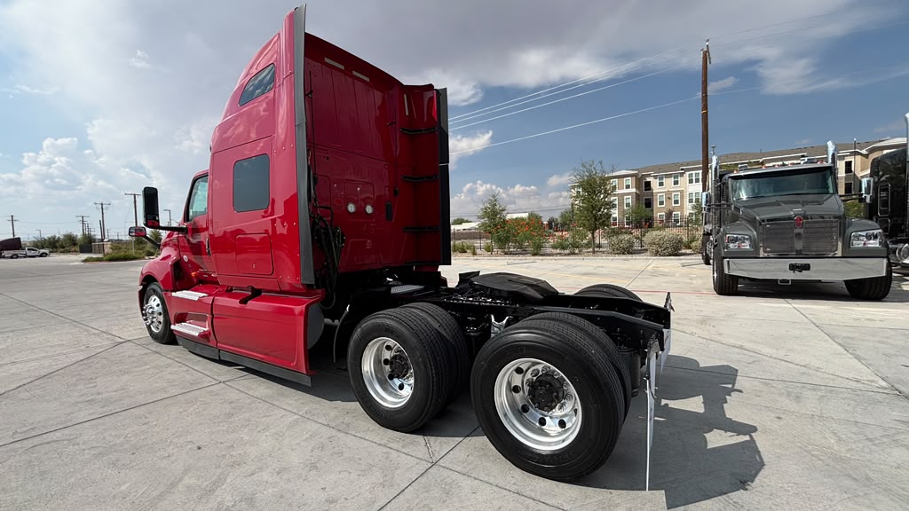 2022 International LT625