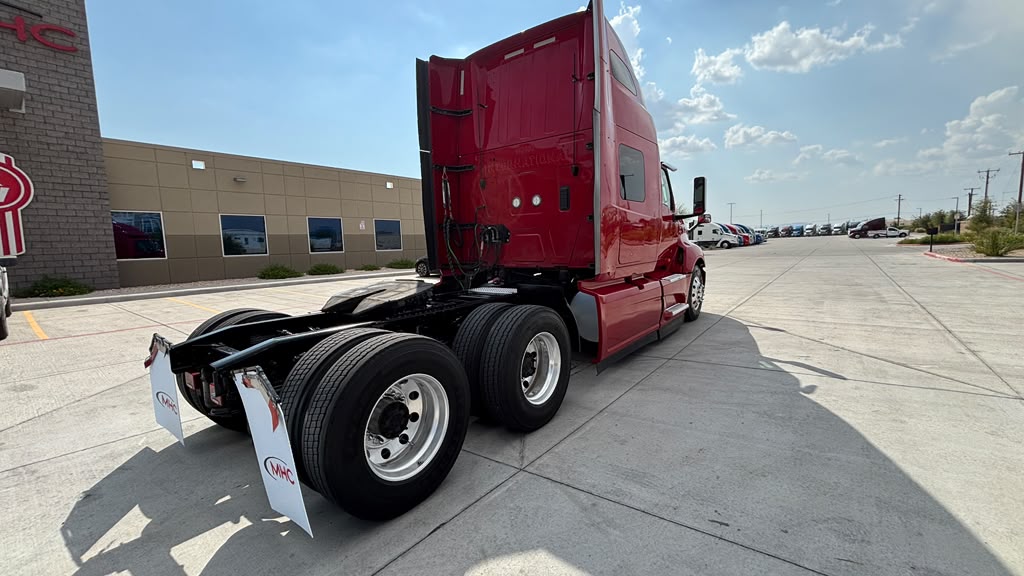 2022 International LT625