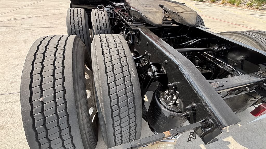 2022 International LT625