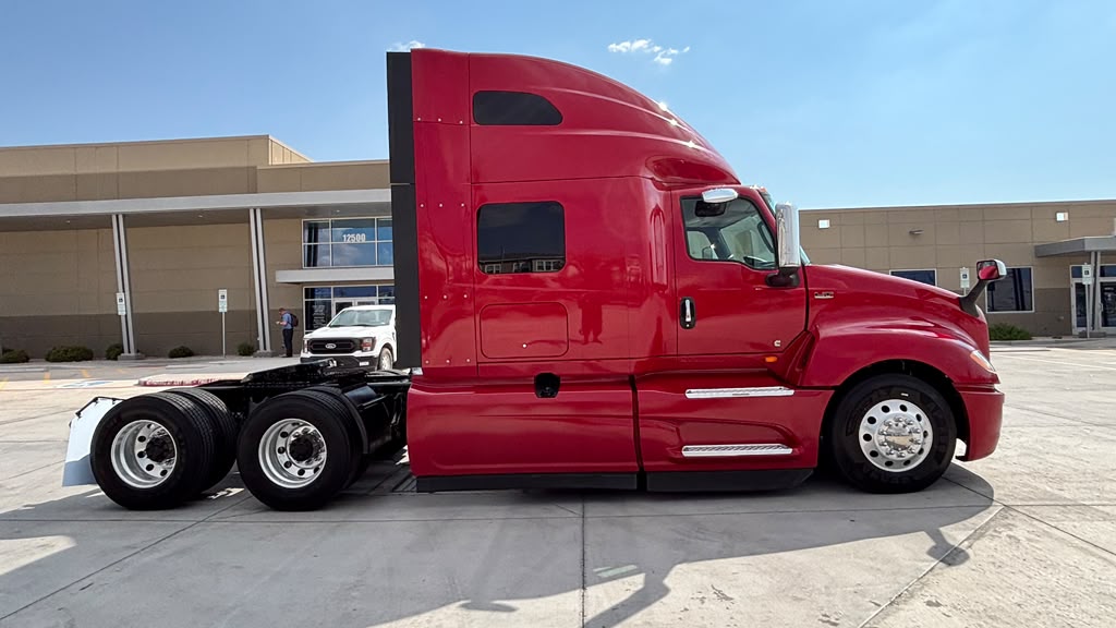 2022 International LT625
