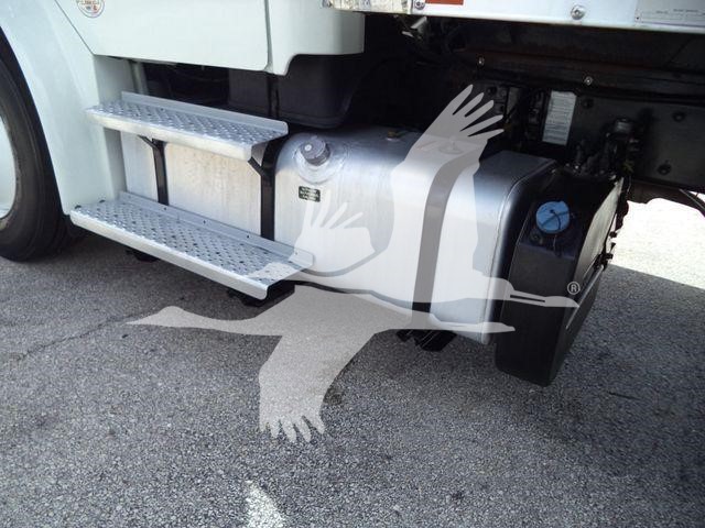 2023 Freightliner M2 106