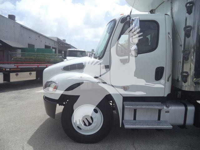 2023 Freightliner M2 106