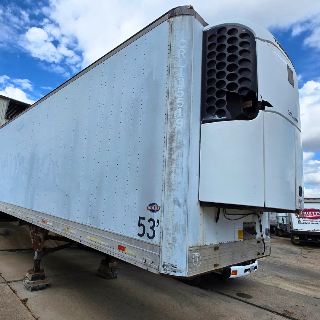 Isuzu refrigerated truck trailer front and side view showing large cooling unit and 53' length marking.
