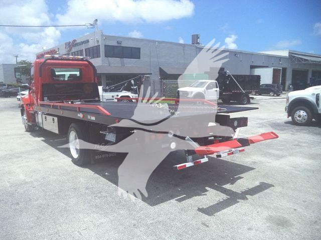 2020 Hino 268A