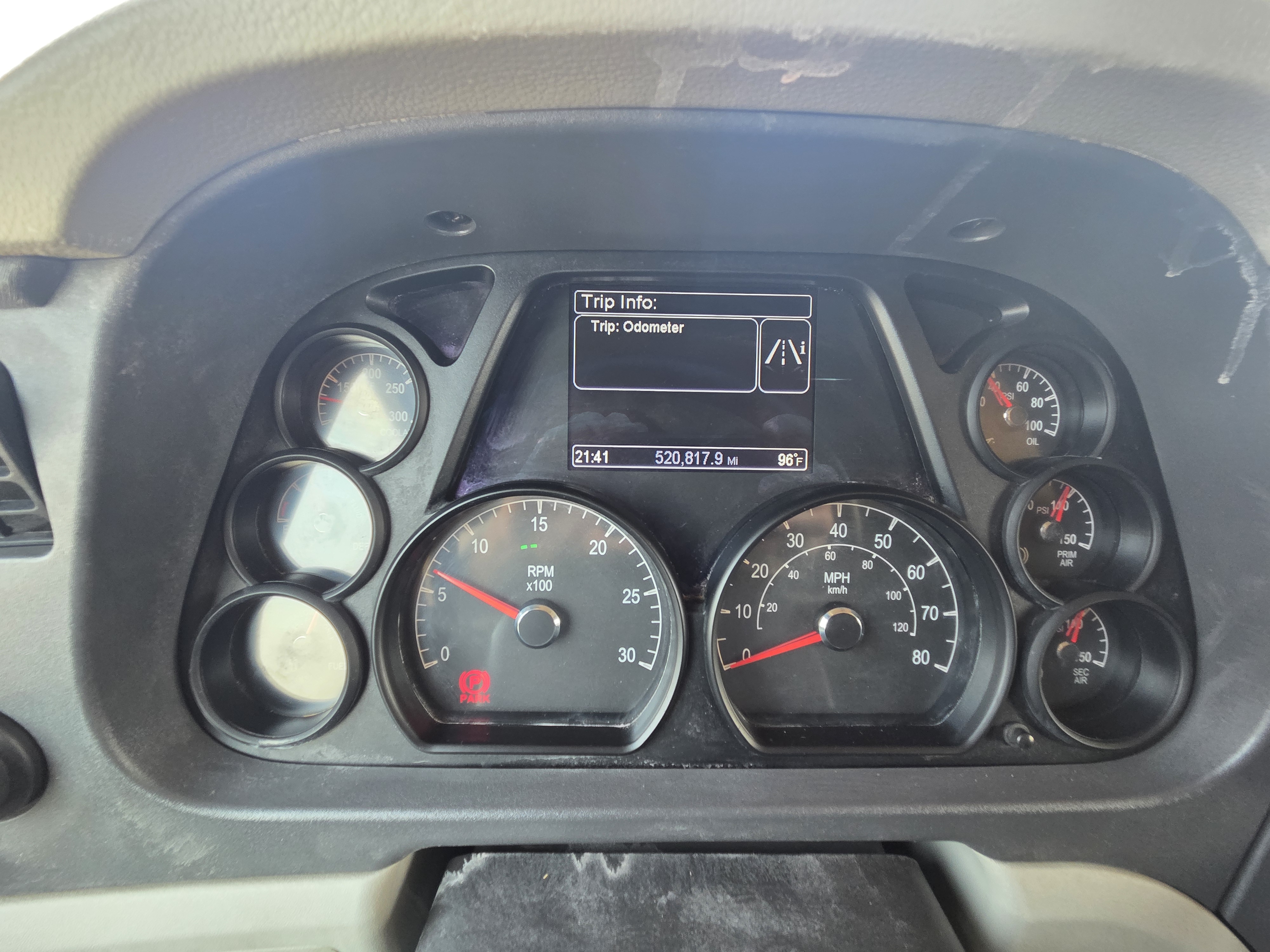 2020 Peterbilt 567