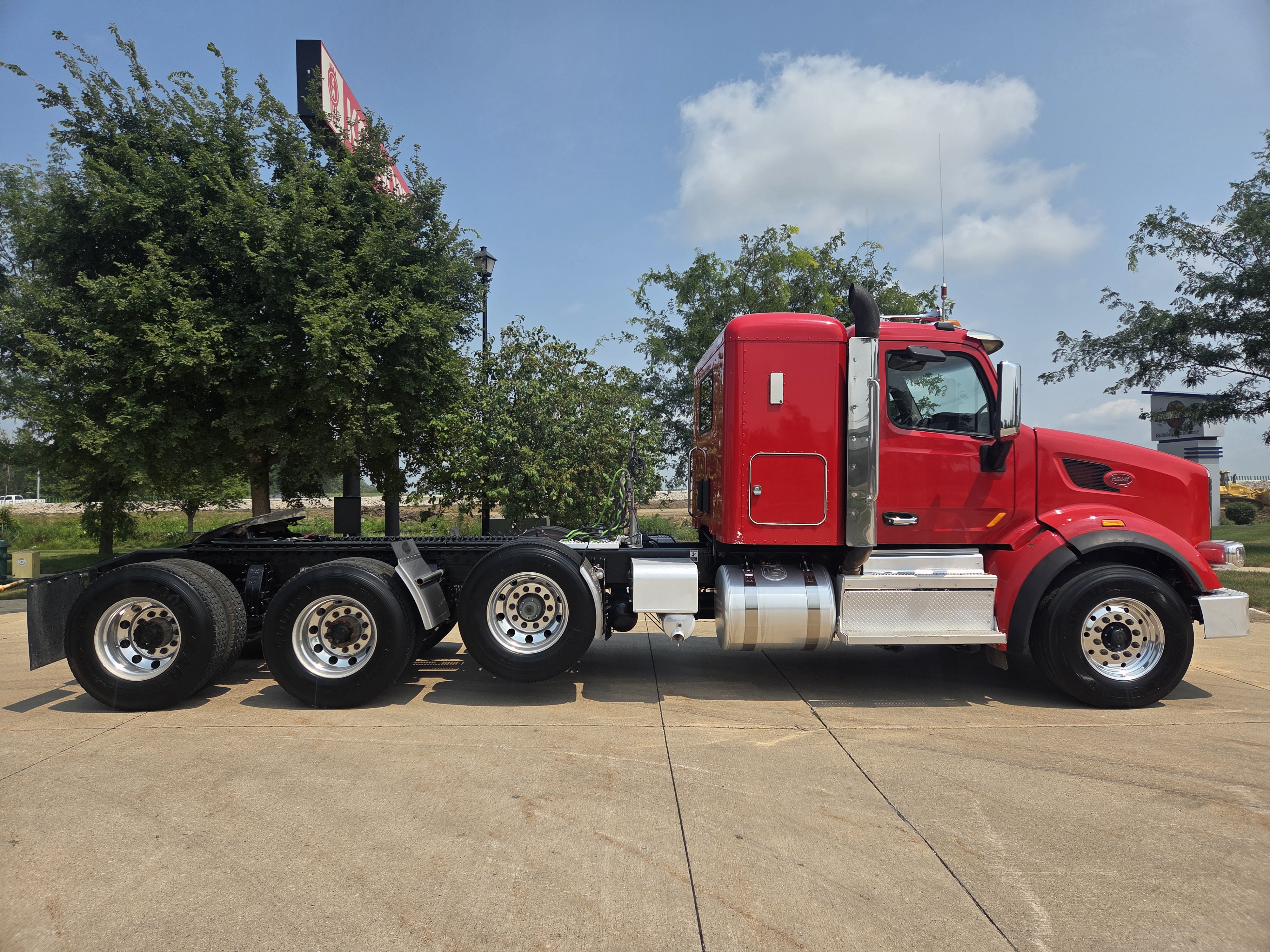 2020 Peterbilt 567