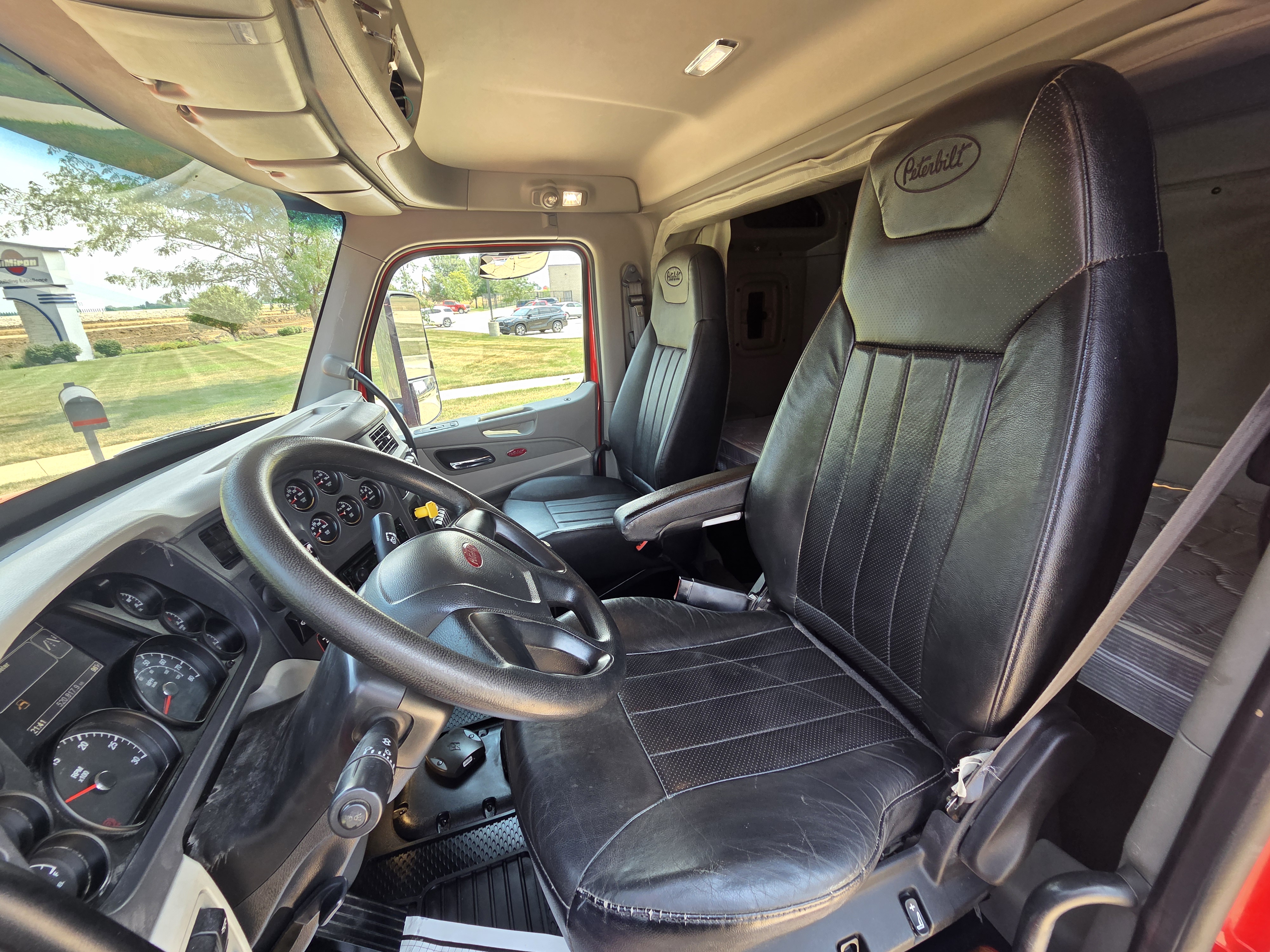 2020 Peterbilt 567