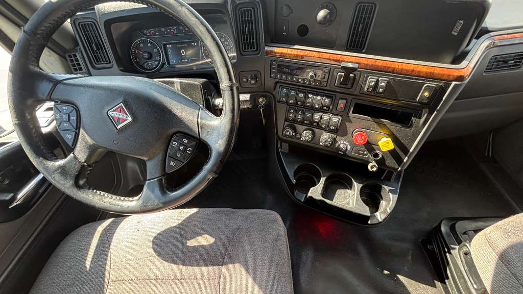2022 International LT625