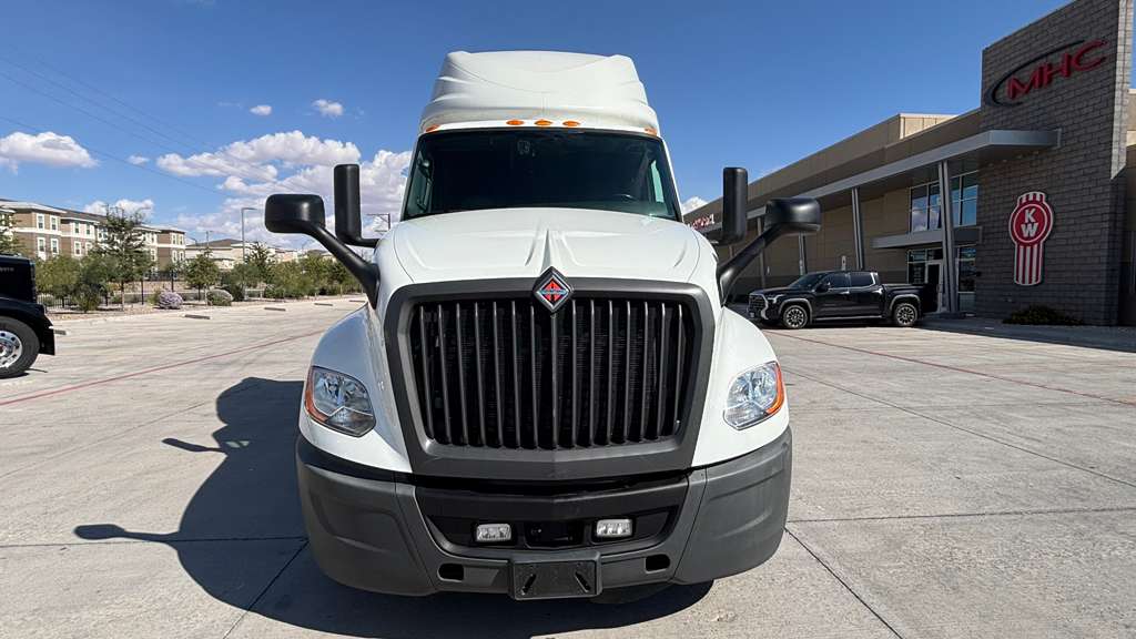 2022 International LT625