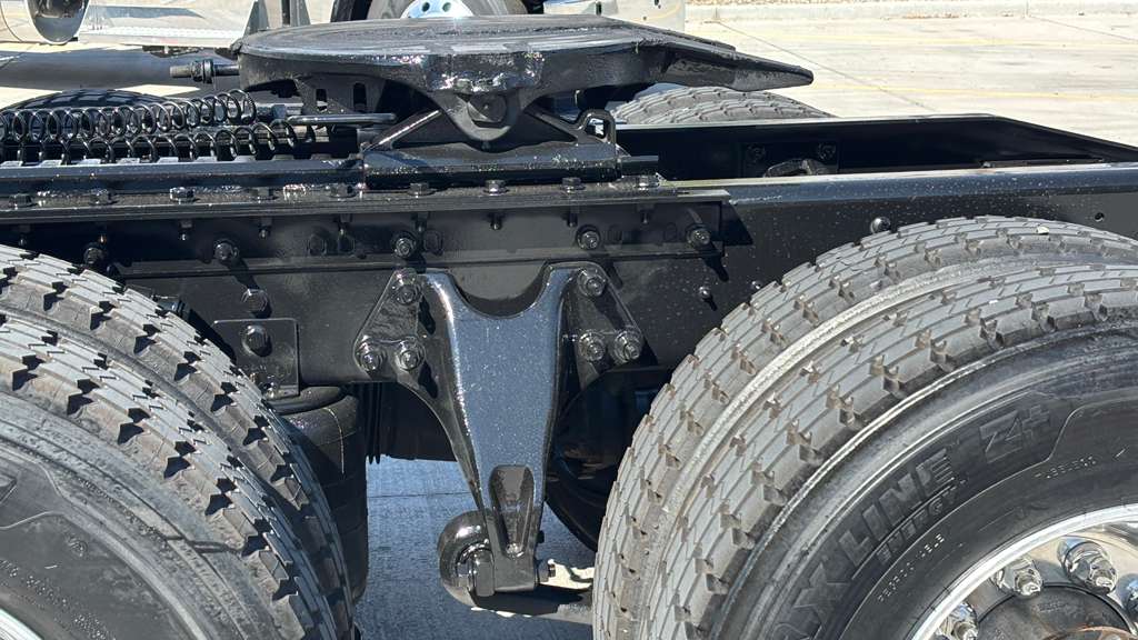 2022 International LT625