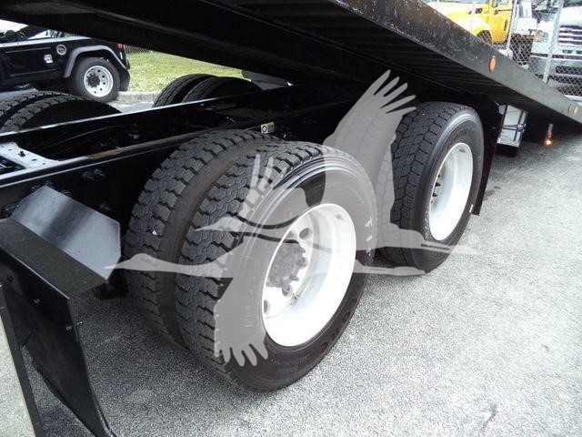 2018 Peterbilt 348