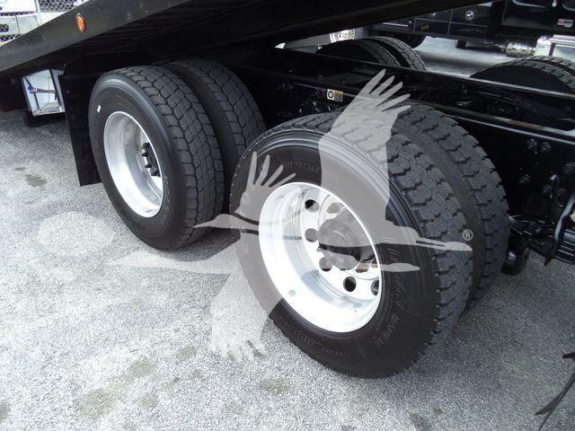 2018 Peterbilt 348