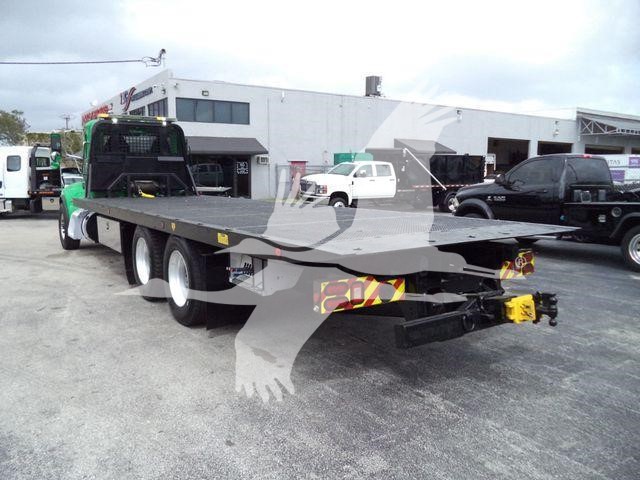 2018 Peterbilt 348