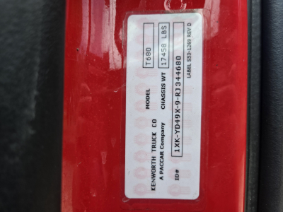 Kenworth T680 VIN label on door jamb showing model T680, chassis wt 17458 lbs, gross weight 17458 lbs, engine? label with 1XKD... serial; Kenworth Truck Co A Paczar company label.