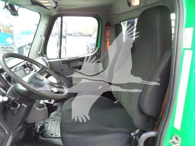 2015 Freightliner M2 106