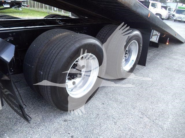 2015 Freightliner M2 106