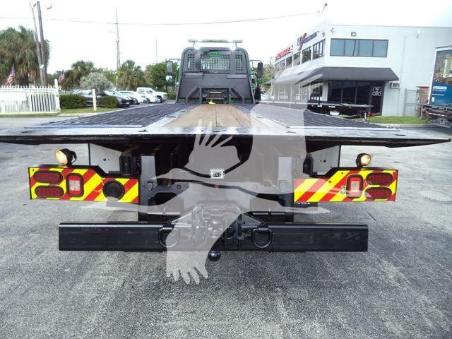 2015 Freightliner M2 106