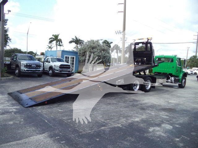 2015 Freightliner M2 106