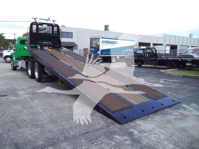 2015 Freightliner M2 106