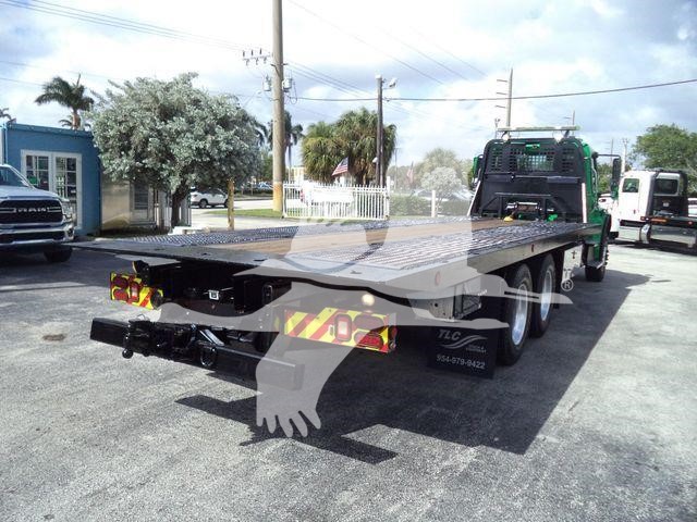 2015 Freightliner M2 106