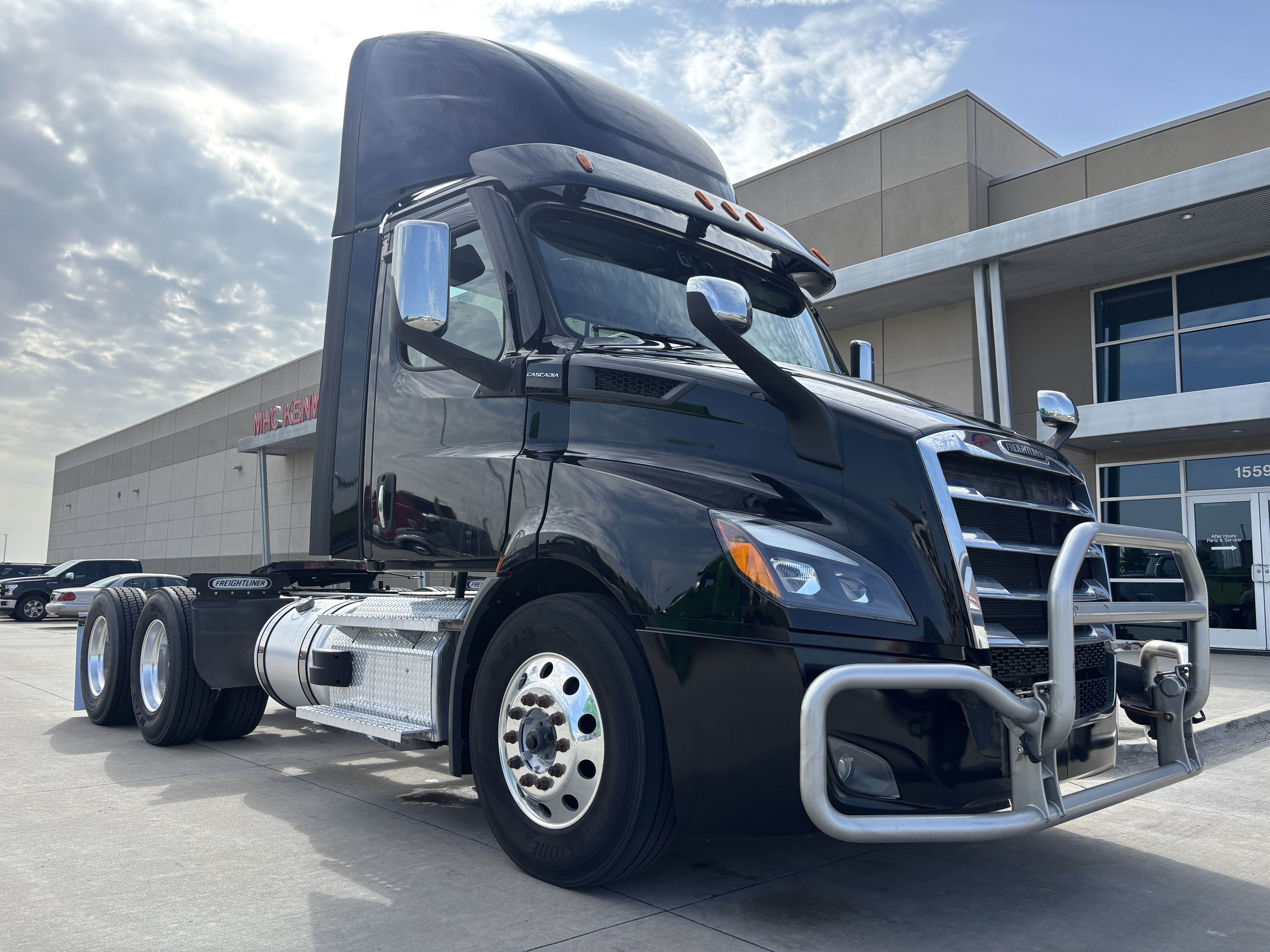 2023 Freightliner PE11664DC