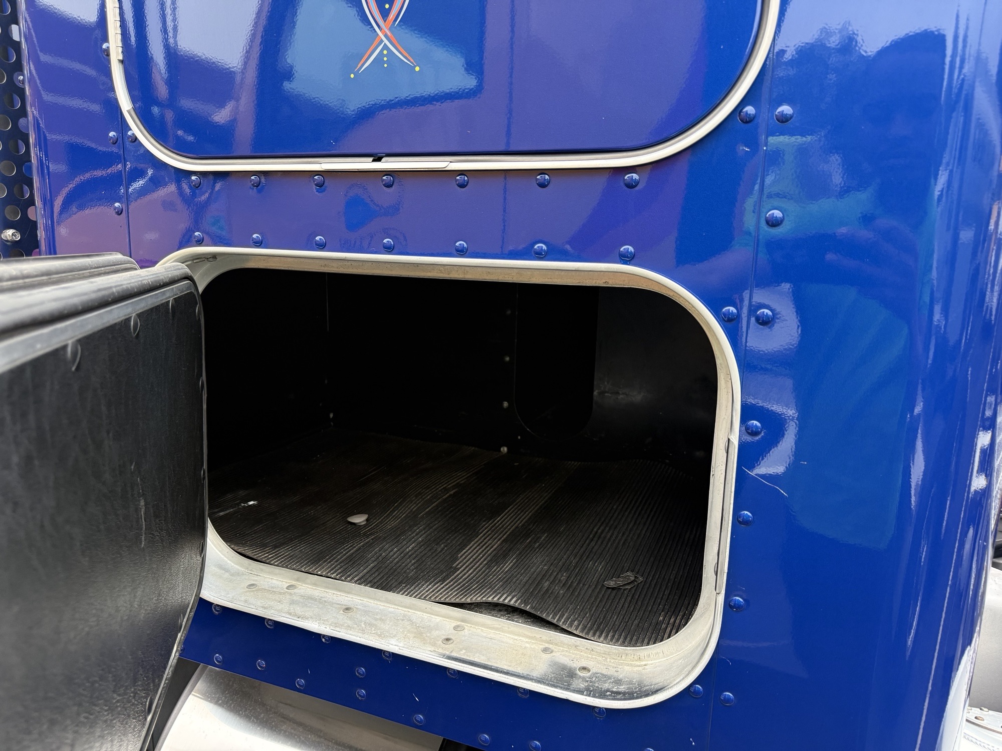 2021 Kenworth W900L