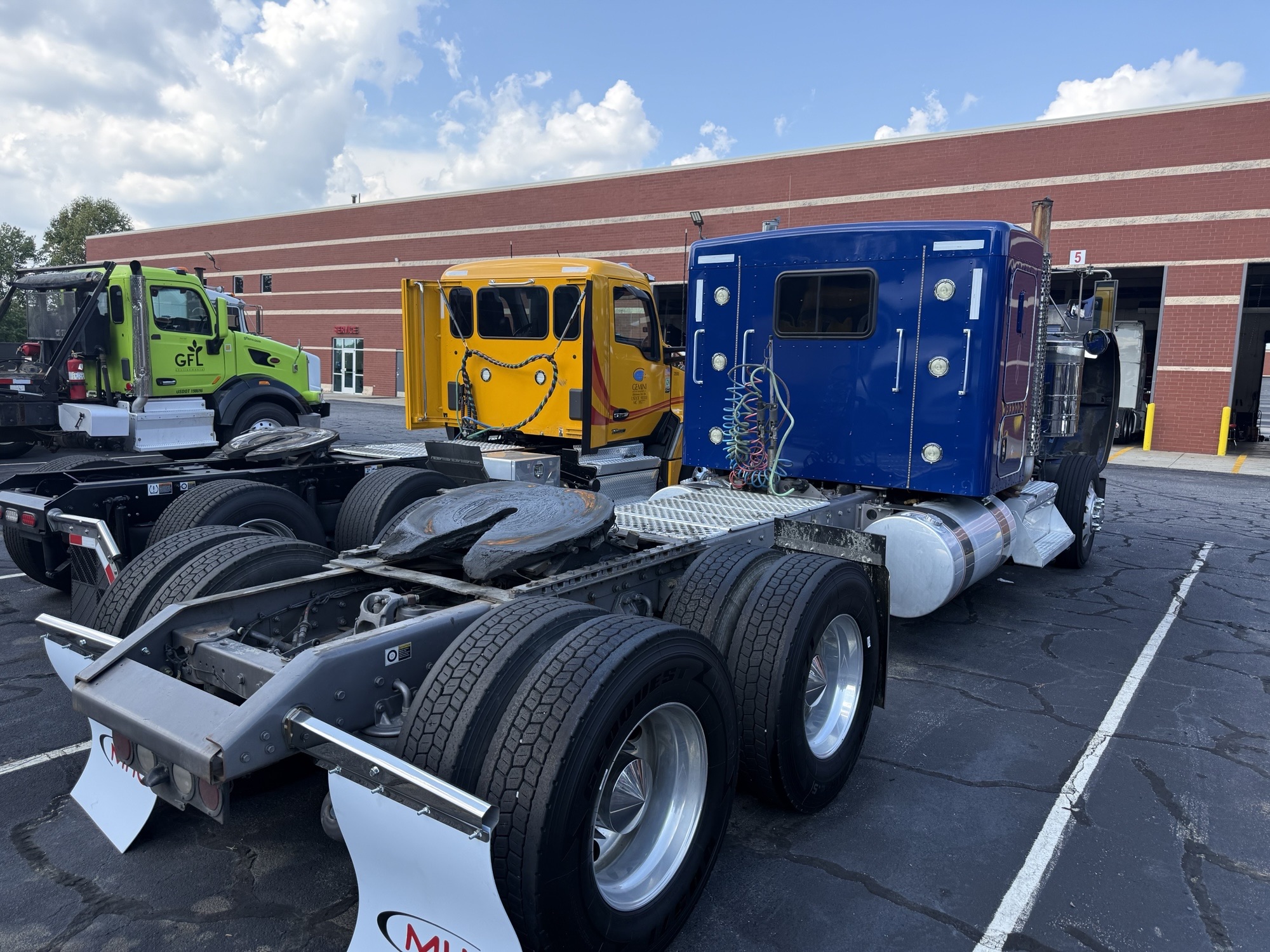 2021 Kenworth W900L