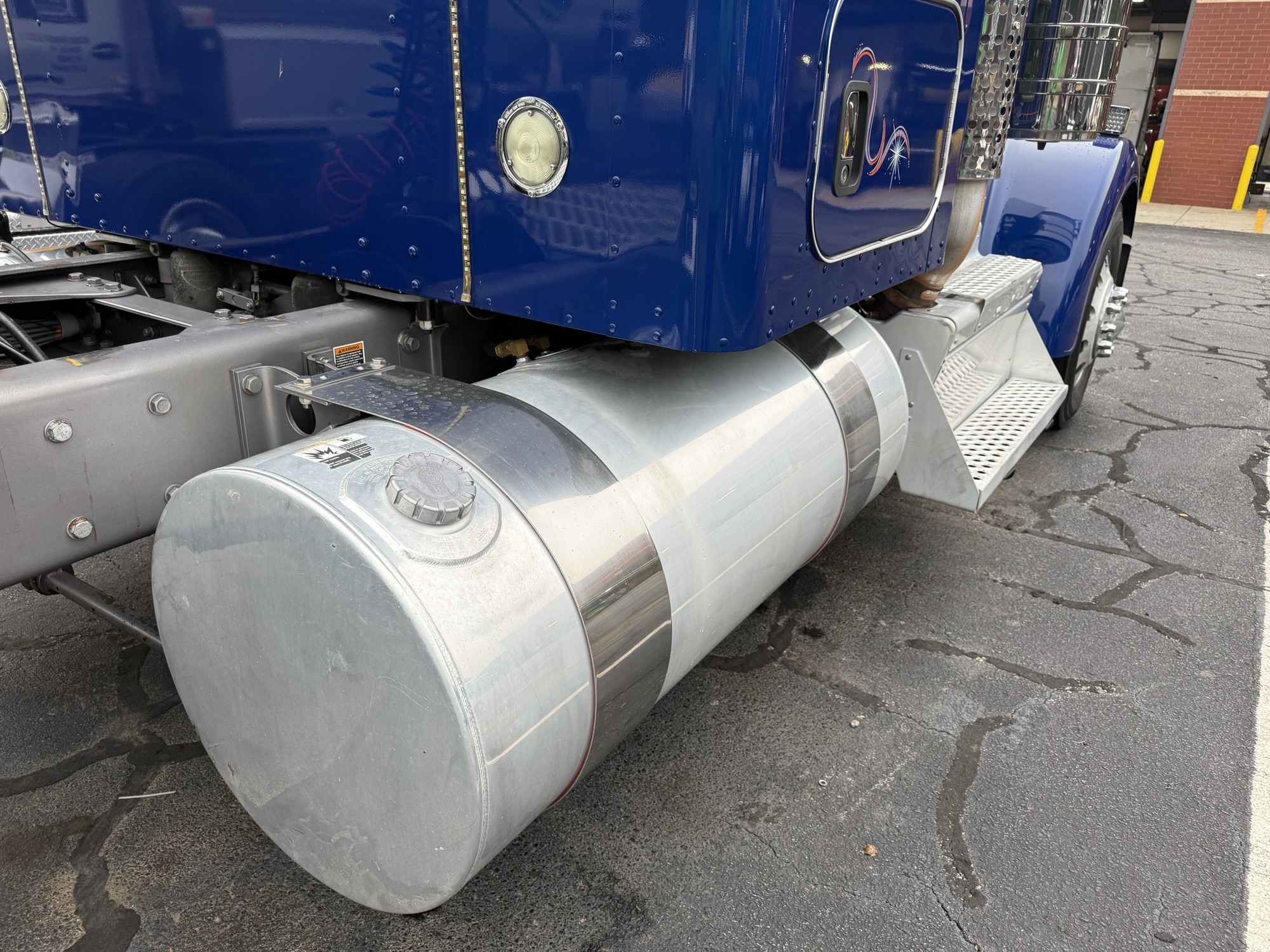 2021 Kenworth W900L