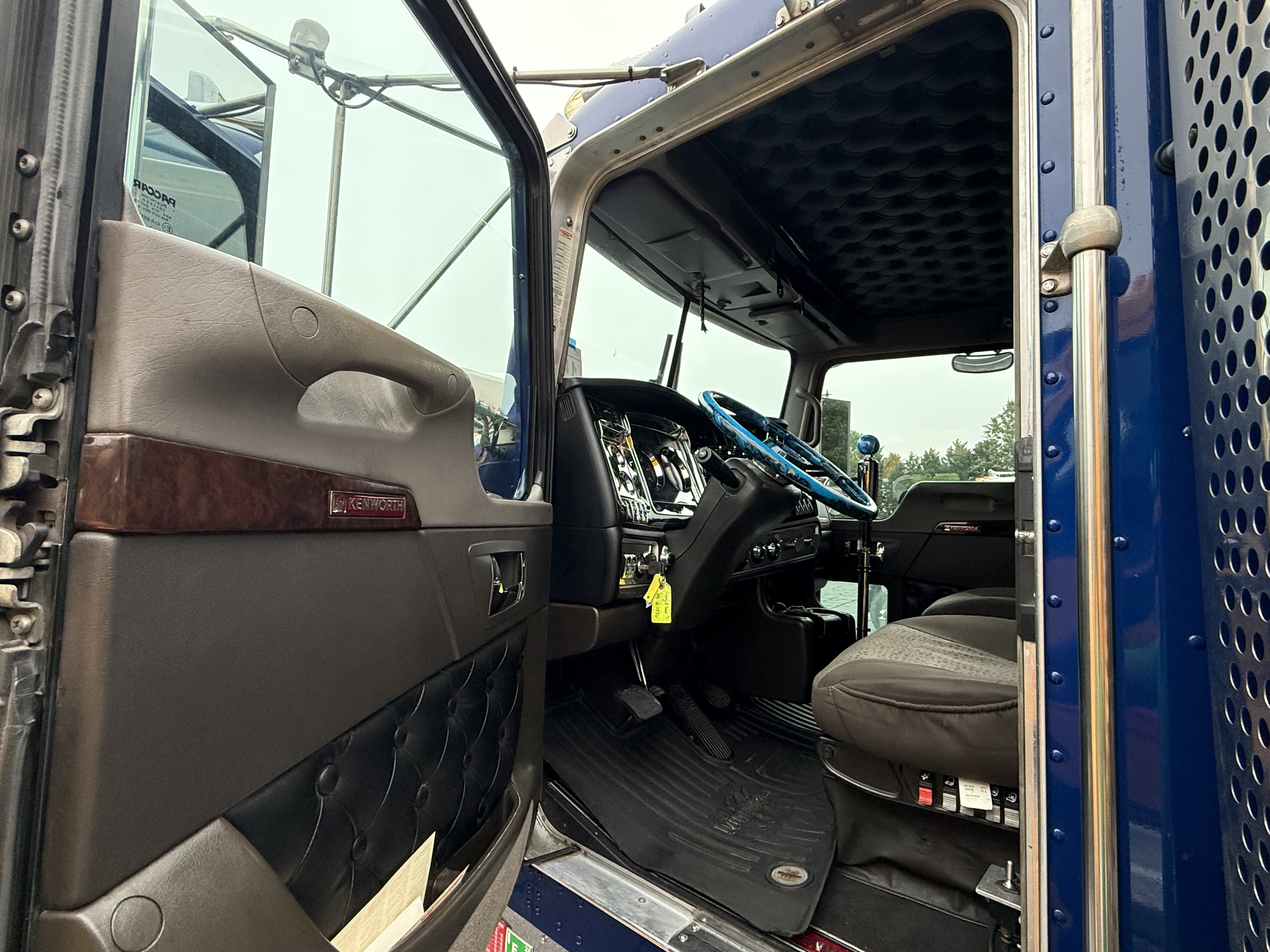 2021 Kenworth W900L