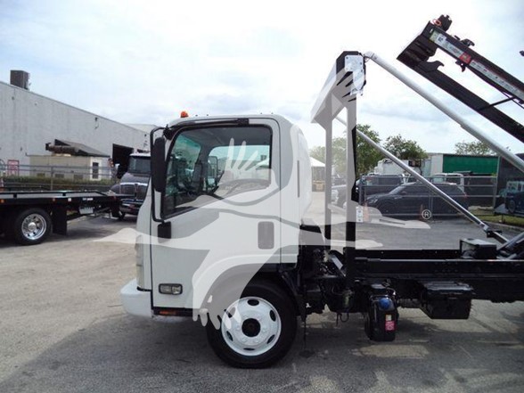 2017 Isuzu NRR