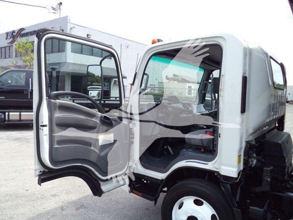 2017 Isuzu NRR