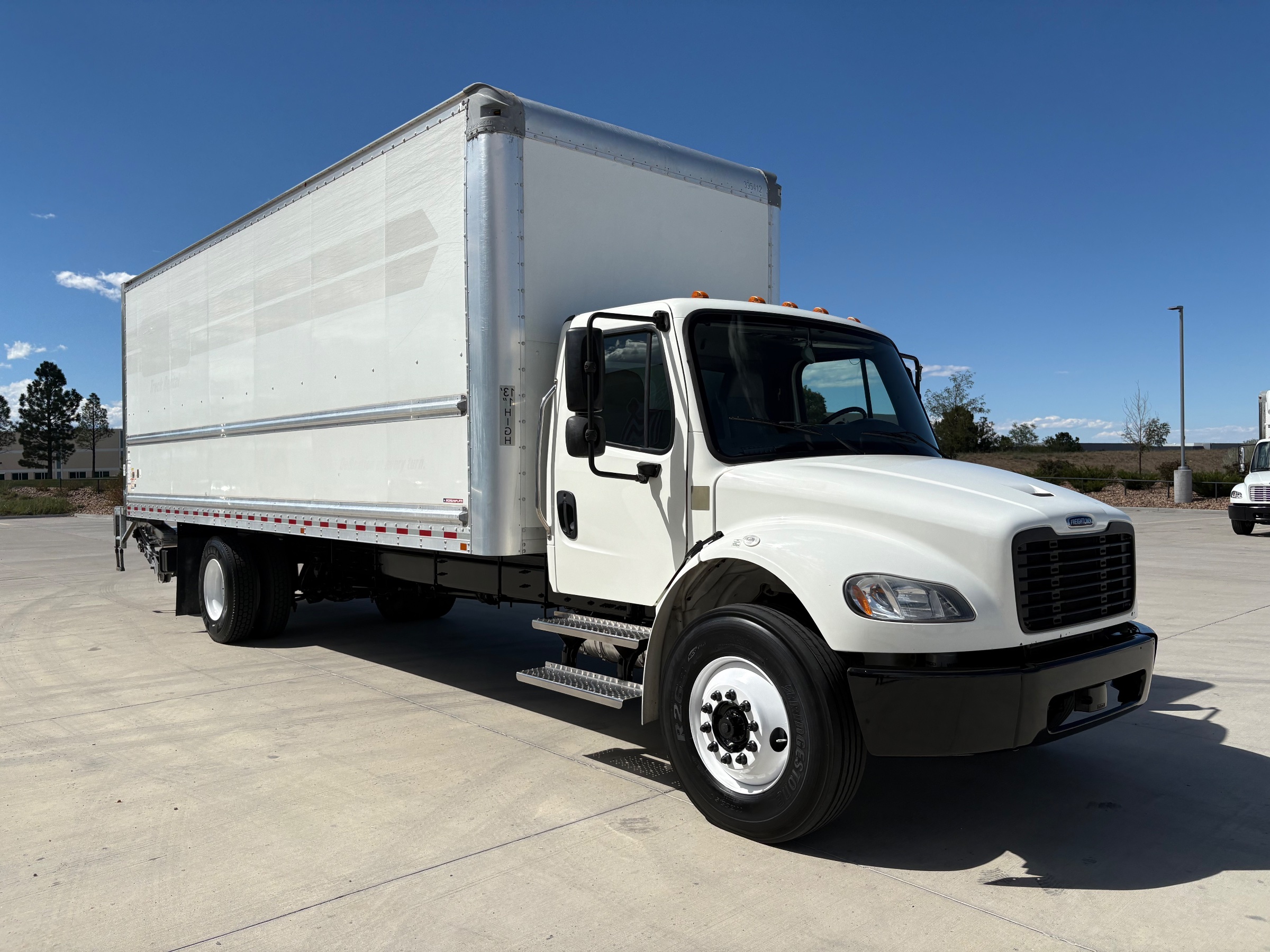 2022 Freightliner M2-106