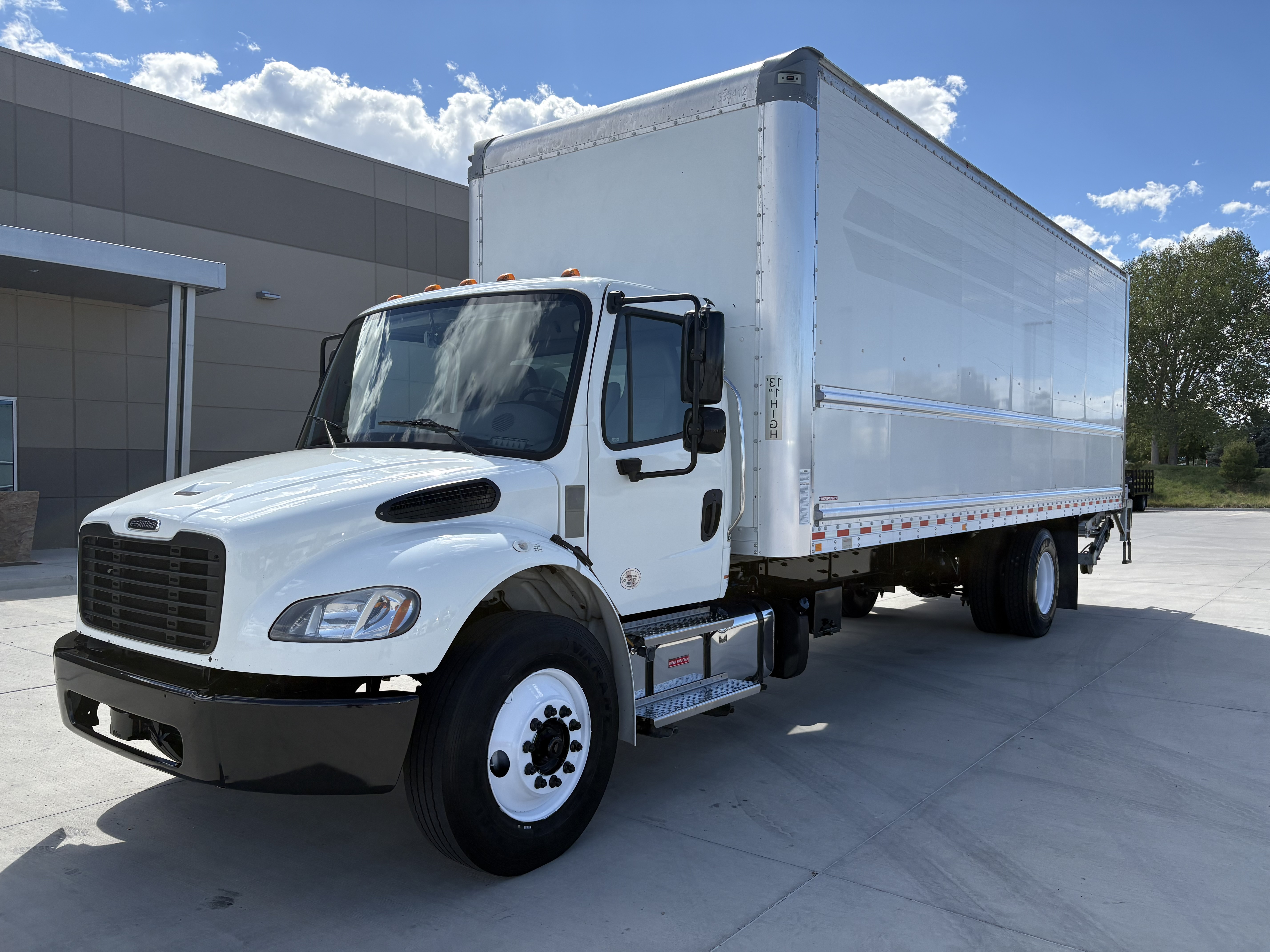 2022 Freightliner M2-106