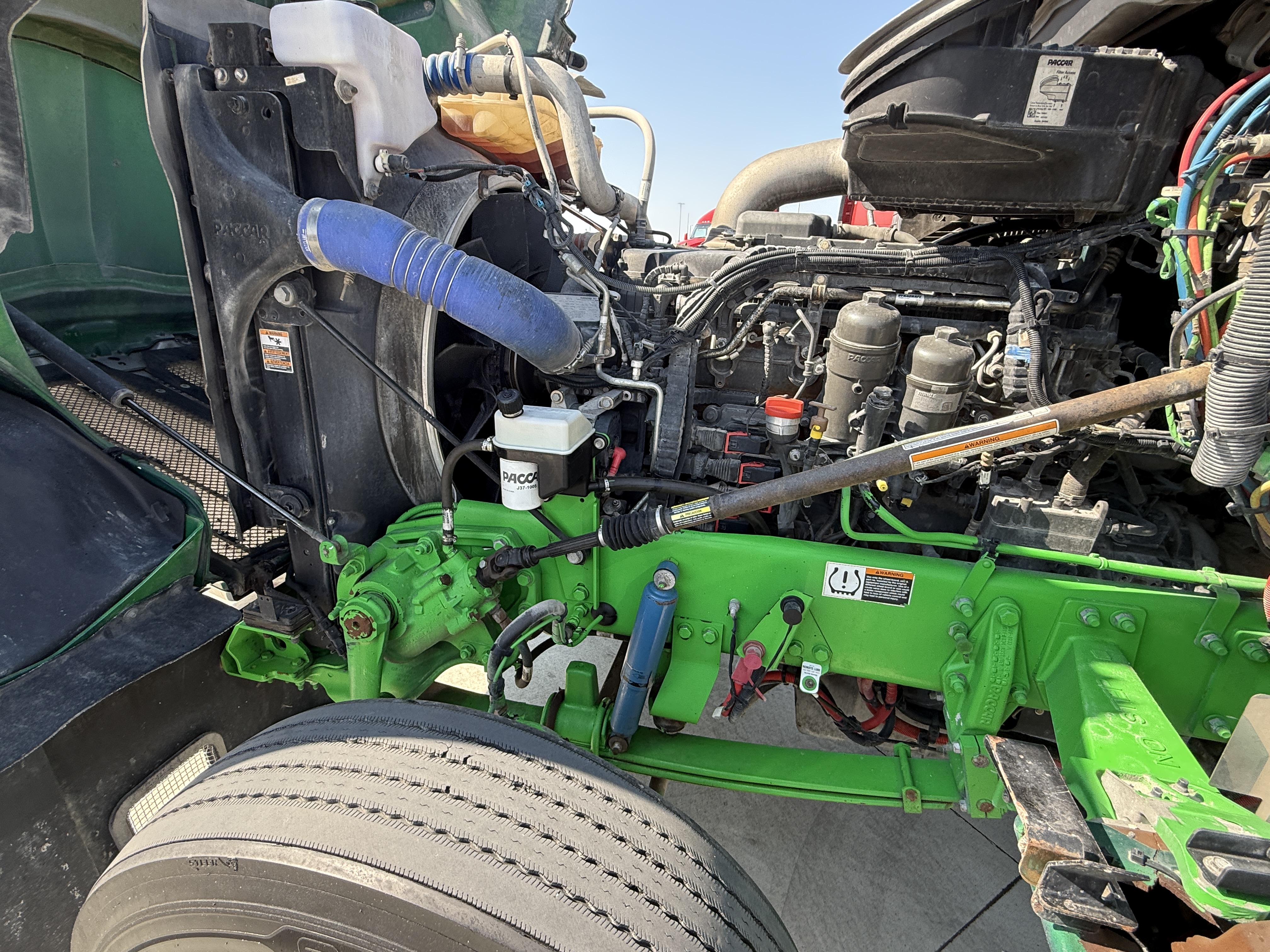 2023 Kenworth W990